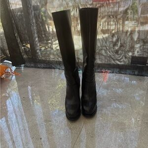 Elegant Black Women's Boots